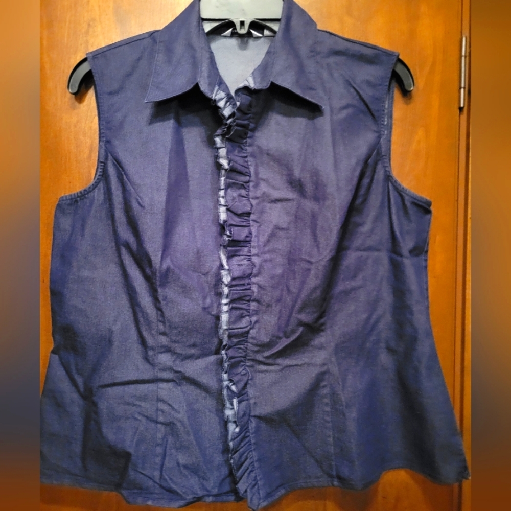 New Richard Malcolm Denim Fitted Blouse, Size XL